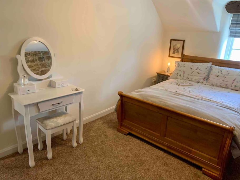 Gorgeous Cozy Cottage With A Heritage Feel, Walks, Pubs & Wood Burner Tideswell Exterior foto